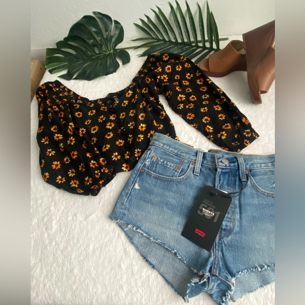 Levi’s shorts